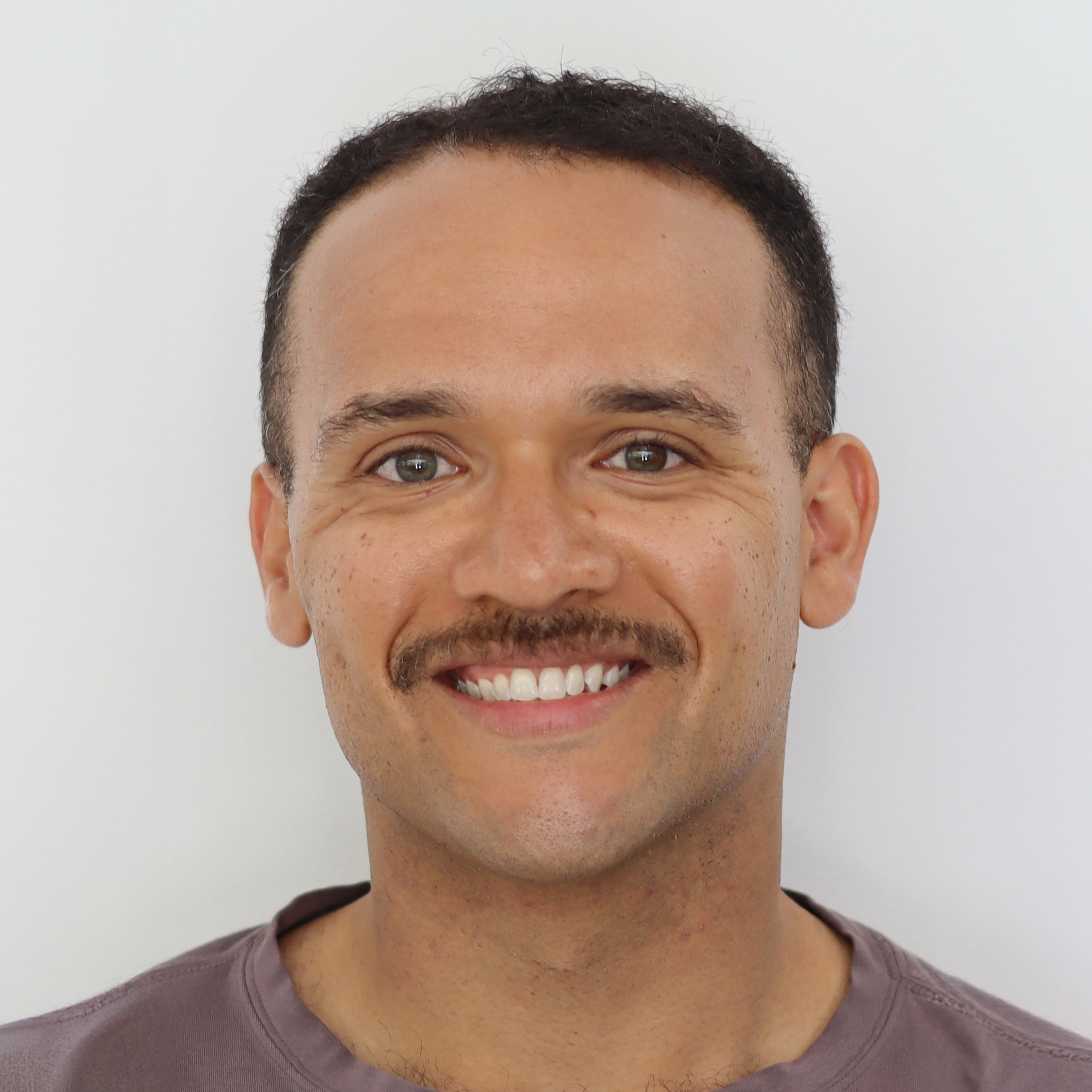 Christopher Johnson Headshot