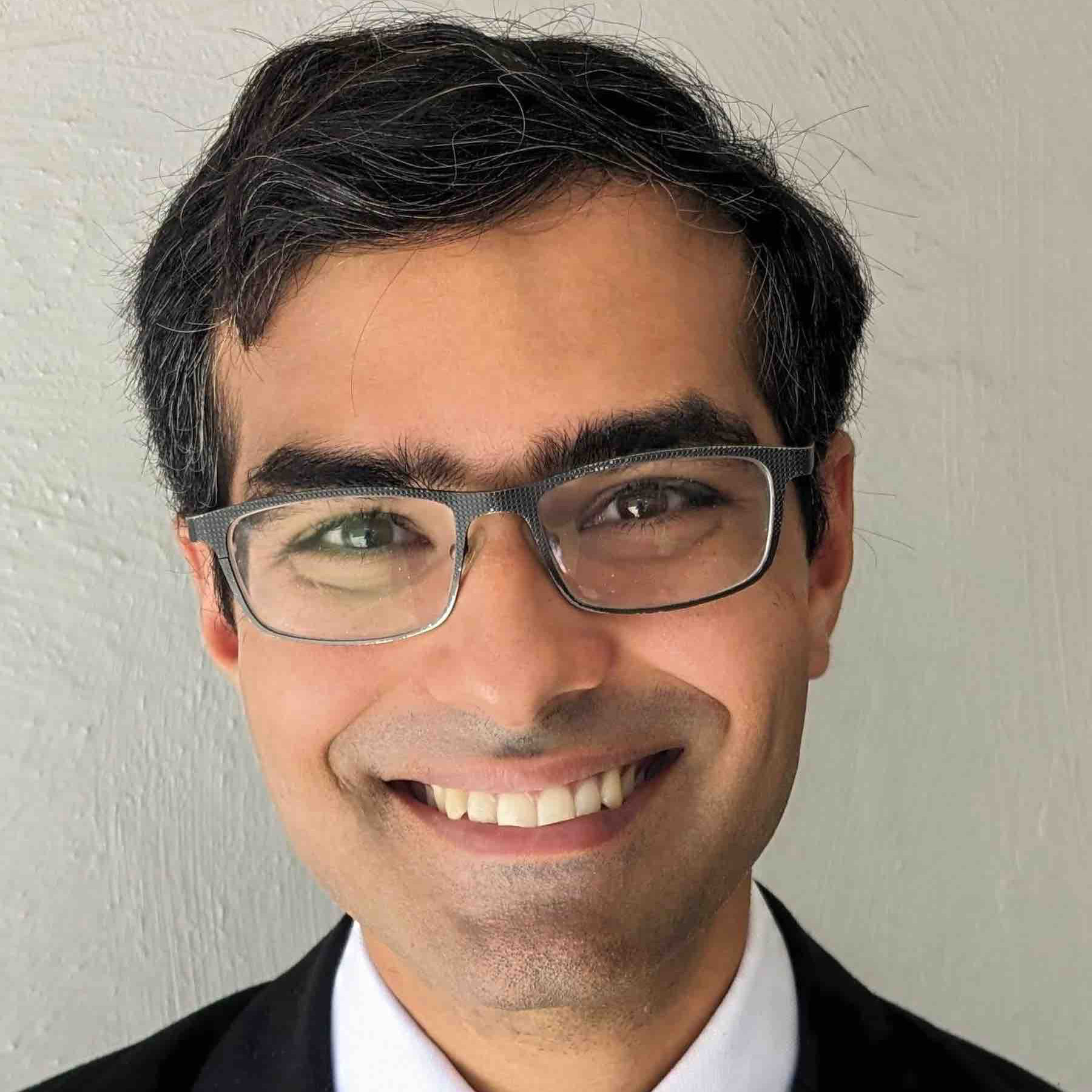 Vipul Vachharajani Headshot